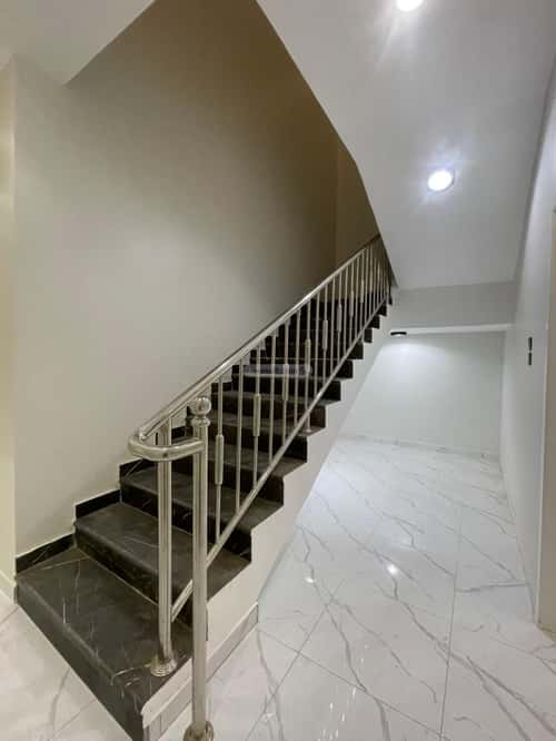 شقة ب 7 غرف المعلاة، أحد رفيدة