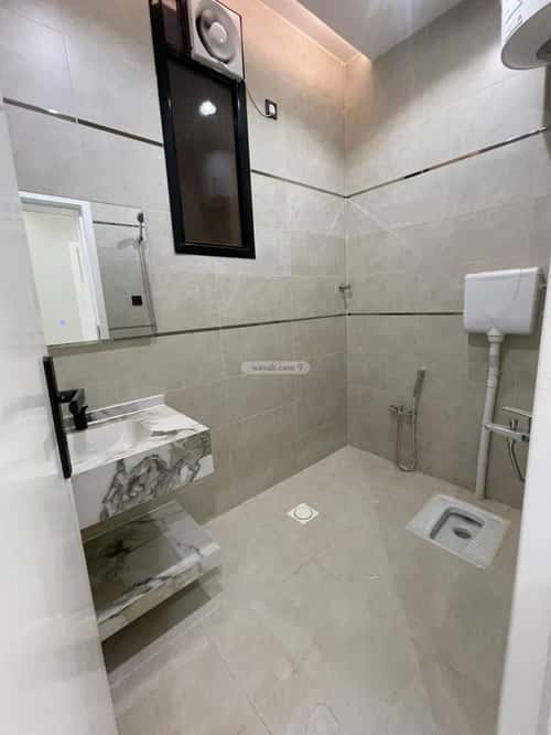 شقة ب 7 غرف المعلاة، أحد رفيدة