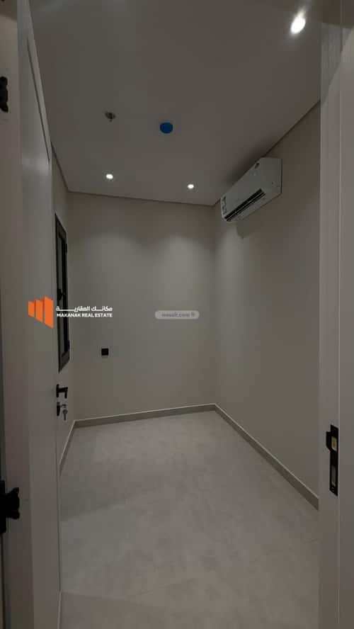 Apartment with 4 bedrooms البحر، الخبر