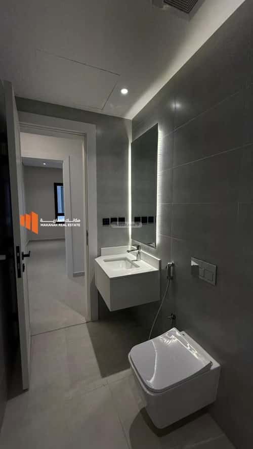 Apartment with 4 Bedrooms Al Bahr, Khobar