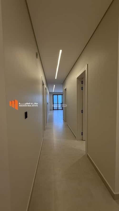 Apartment with 4 bedrooms البحر، الخبر