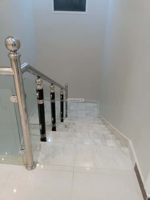 Villa 250 SQM Facing West with 7 Bedrooms Al-Muanisiyah, East Riyadh, Riyadh