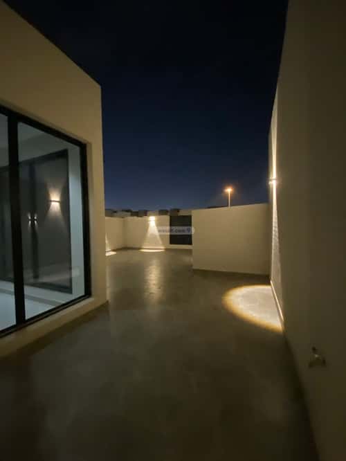 Villa 376.04 SQM Facing North West on 20m Width Street Al-Yarmuk, East Riyadh, Riyadh