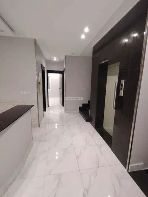 فيلا 250 متر مربع شمالية على شارع 16م الزمرد، شمال جدة، جدة