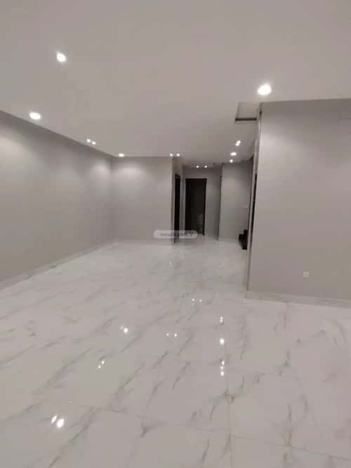 فيلا 250 متر مربع شمالية على شارع 16م الزمرد، شمال جدة، جدة