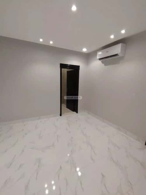 فيلا 250 متر مربع جنوبية على شارع 16م الزمرد، شمال جدة، جدة