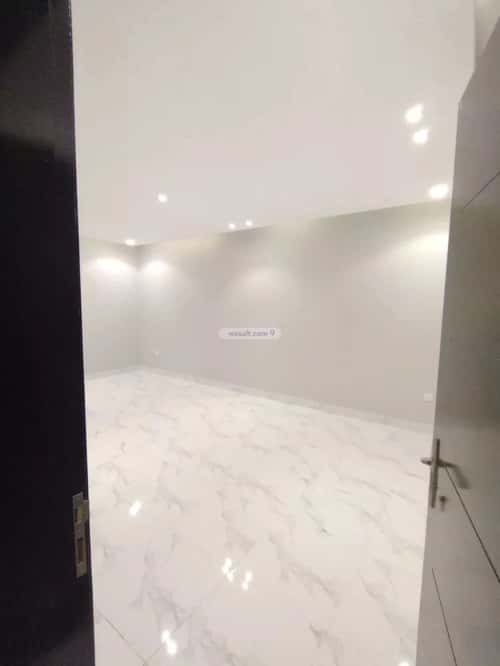 فيلا 250 متر مربع جنوبية على شارع 16م الزمرد، شمال جدة، جدة