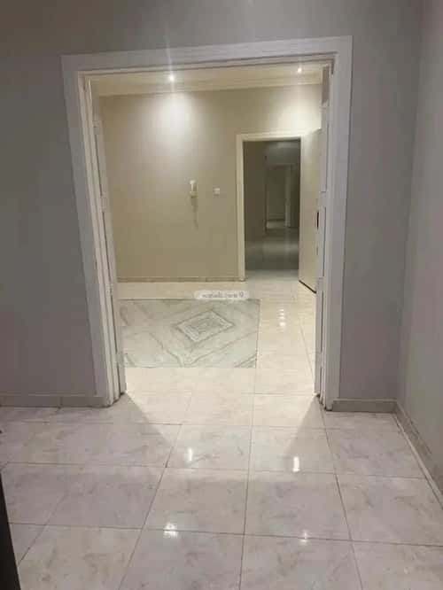 دور 661 متر مربع ب 5 غرف King Abdullah, Central Riyadh, Riyadh