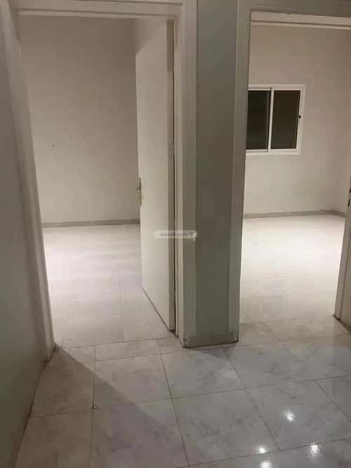 دور 661 متر مربع ب 5 غرف الملك عبدالله، وسط الرياض، الرياض