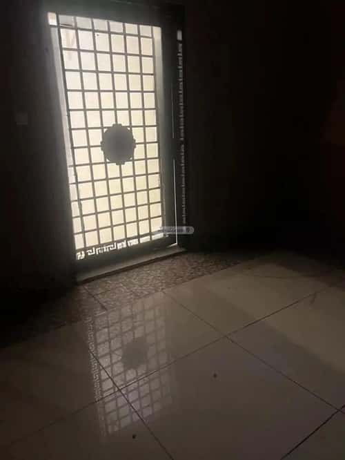 دور 661 متر مربع ب 5 غرف King Abdullah, Central Riyadh, Riyadh