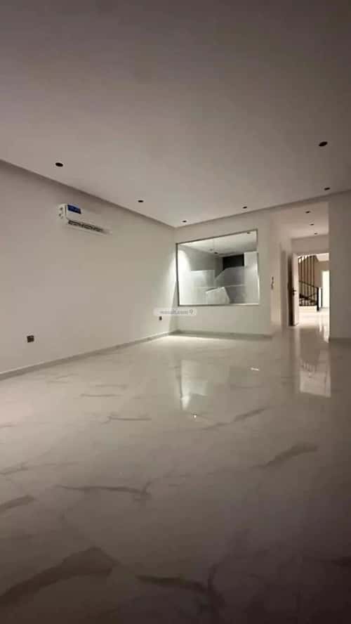 Villa 371 SQM Facing South with 5 Bedrooms Tiyyah, Madinah