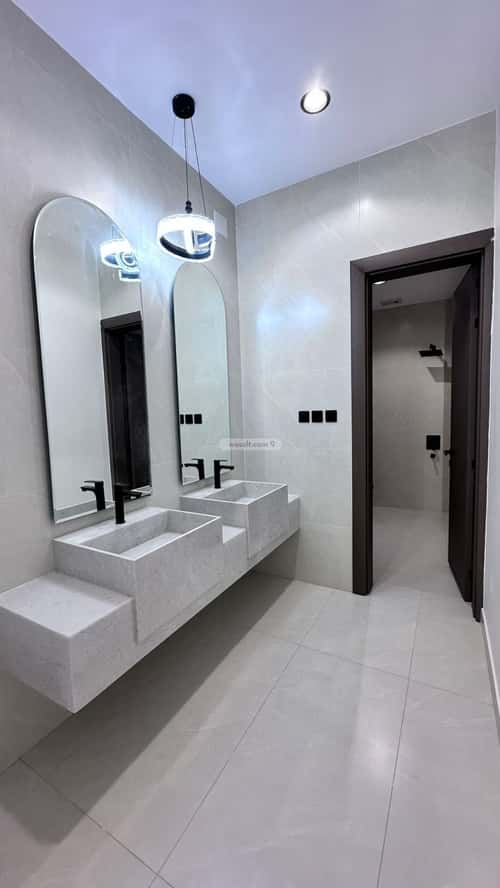 فيلا 375 متر مربع شرقية على شارع 20م الوسام، خميس مشيط