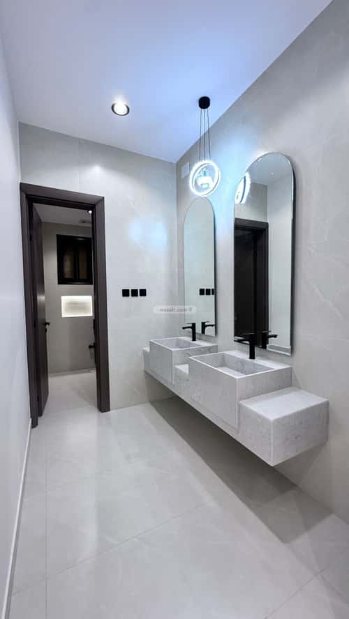 فيلا 375 متر مربع شرقية على شارع 20م الوسام، خميس مشيط