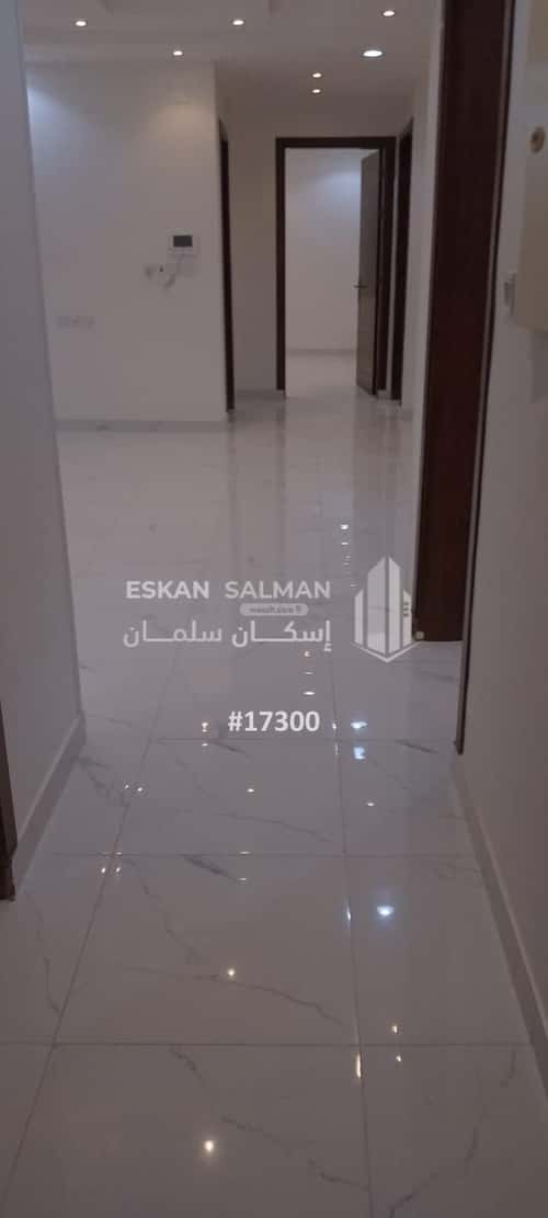 فيلا 386.67 متر مربع شمالية على شارع 15م الأخباب، الطائف