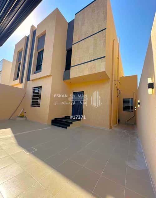 فيلا 357.82 متر مربع شرقية على شارع 20م الرحبة، الطائف