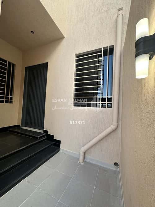 فيلا 357.82 متر مربع شرقية على شارع 20م الرحبة، الطائف