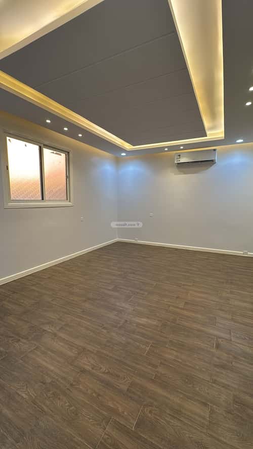 Floor with 4 Bedrooms Al-Qairawan, North Riyadh, Riyadh