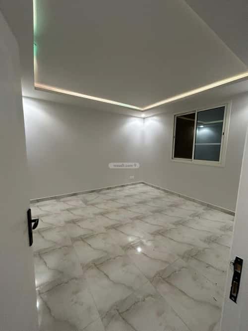 شقة 4 غرف في العارض