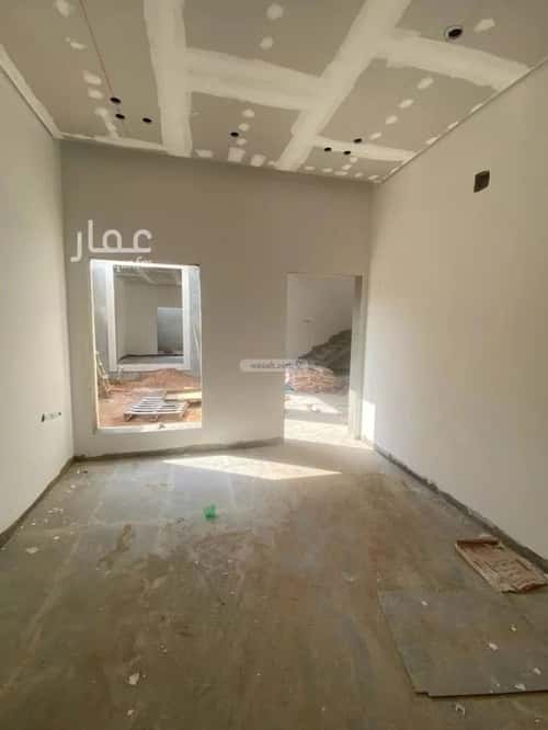 فيلا 660 متر مربع شرقية على شارع 15م الورود، الخرج