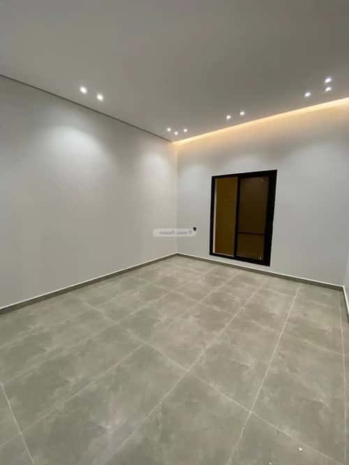 فيلا 660 متر مربع شرقية على شارع 20م الورود، الخرج