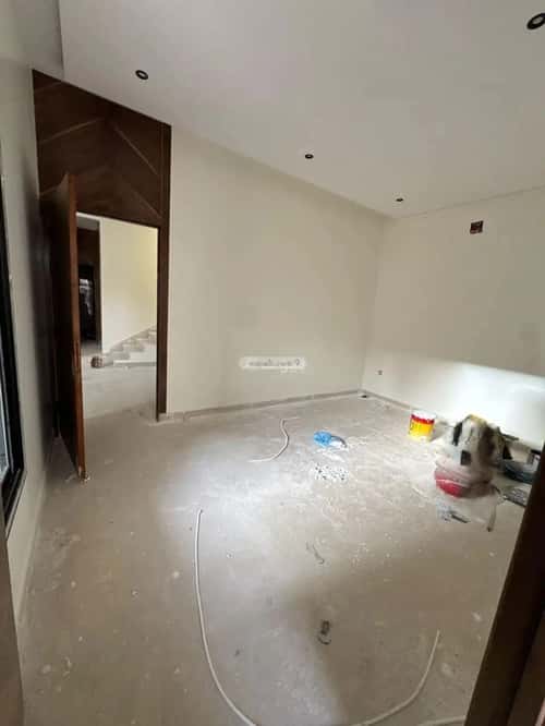 فيلا 200 متر مربع شرقية على شارع 15م طويق، غرب الرياض، الرياض