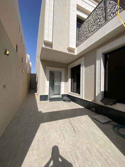 دور 210.78 متر مربع ب 5 غرف الجنادرية، شرق الرياض، الرياض