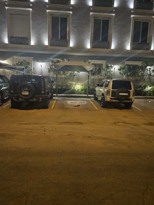 Apartment with 3 Bedrooms Al-Malqa, North Riyadh, Riyadh