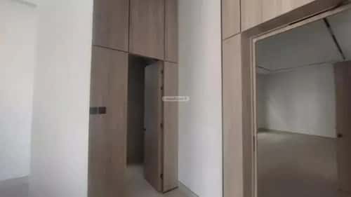 5 bedroom villa in Al Janadriyah