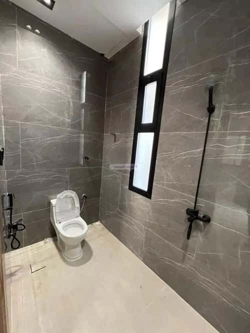 Floor 174 SQM with 5 bedrooms العريجاء الغربي، غرب الرياض، الرياض