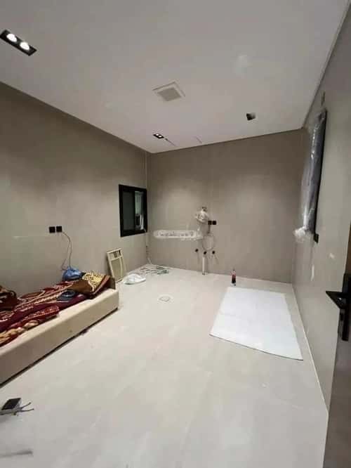 Floor 174 SQM with 5 Bedrooms West Al-Oraija, West Riyadh, Riyadh