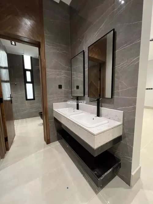 Floor 174 SQM with 5 Bedrooms West Al-Oraija, West Riyadh, Riyadh