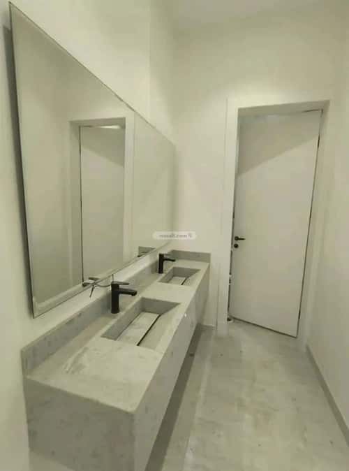 Floor 171.09 SQM with 5 Bedrooms Dahiat Namar, West Riyadh, Riyadh