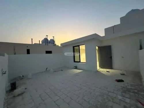 فيلا 8 غرف في العريجاء الغربي