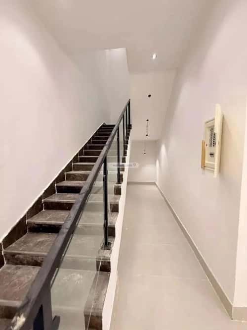 فيلا 213.65 متر مربع شرقية على شارع 20م عكاظ، جنوب الرياض، الرياض