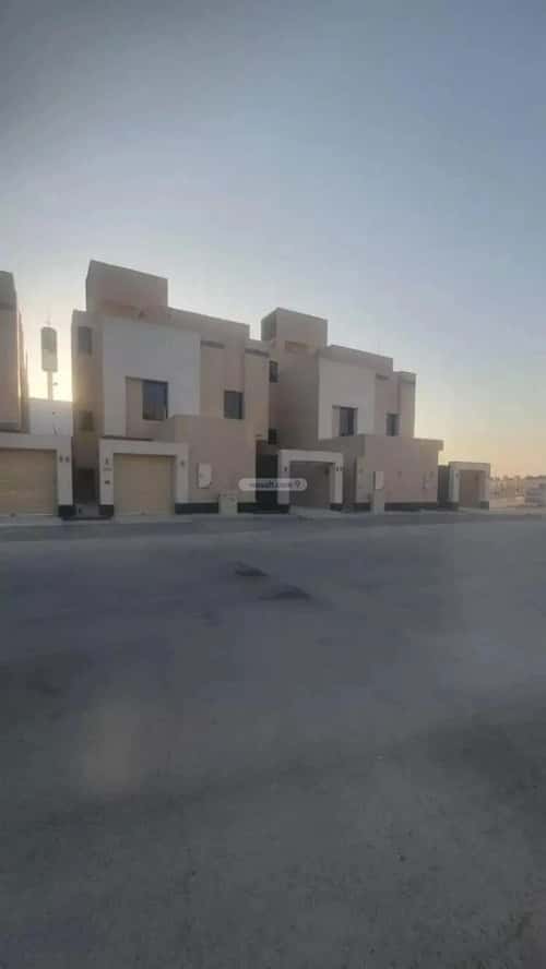 Building 174 SQM Facing North Al Bayan, East Riyadh, Riyadh