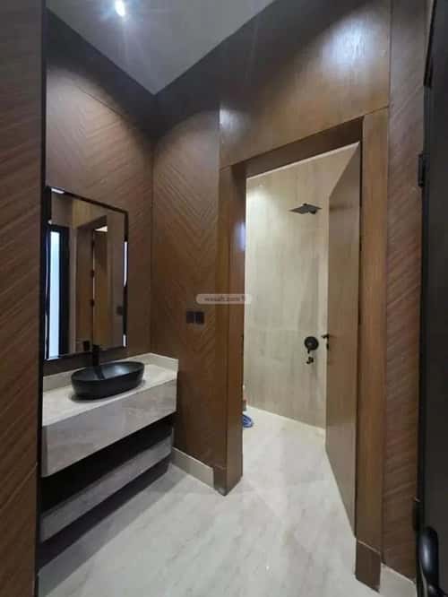 Floor 153.33 SQM with 5 Bedrooms Al-Awaly, West Riyadh, Riyadh