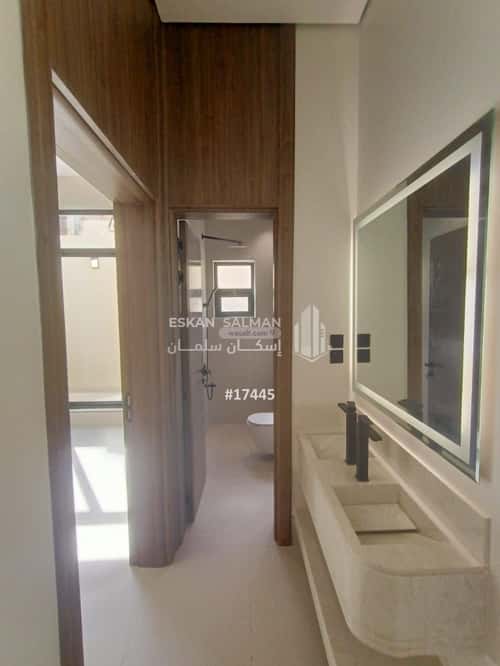 Apartment with 5 Bedrooms Al-Janadriyah, East Riyadh, Riyadh