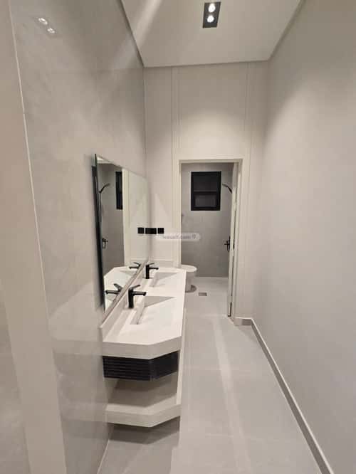 Floor 267.5 SQM with 3 Bedrooms Al-Janadriyah, East Riyadh, Riyadh