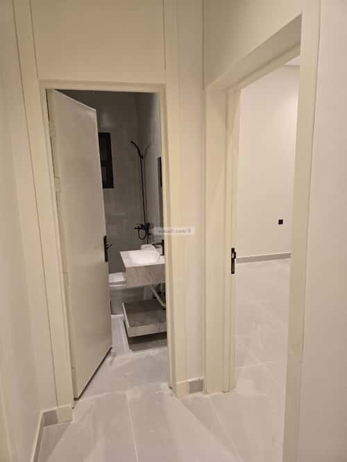 6 bedroom floor in Al Janadriyah