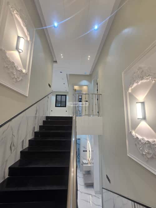 فيلا 294.84 متر مربع غربية على شارع 20م النور، خميس مشيط