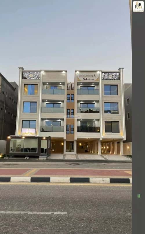 Apartment with 6 Bedrooms Al Jawhrah, Aldammam