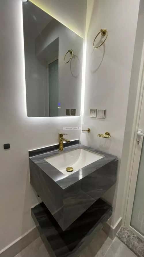 Apartment with 6 Bedrooms Al Jawhrah, Aldammam