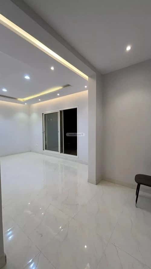 Floor 300 SQM with 5 Bedrooms Al-Muanisiyah, East Riyadh, Riyadh