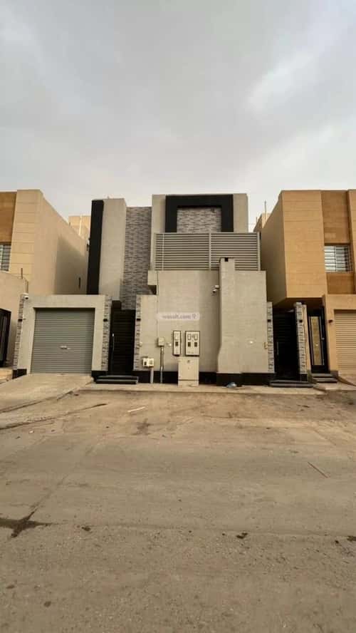 Floor 300 SQM with 5 Bedrooms Al-Muanisiyah, East Riyadh, Riyadh