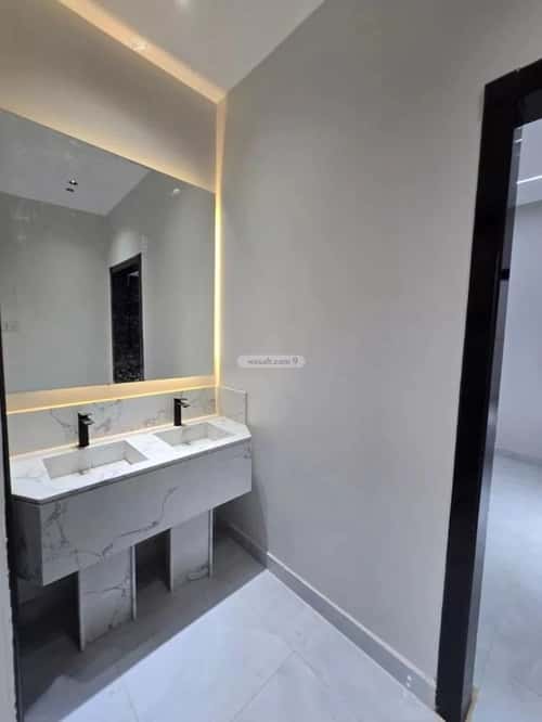 5 bedroom villa in Dhahrat Laban