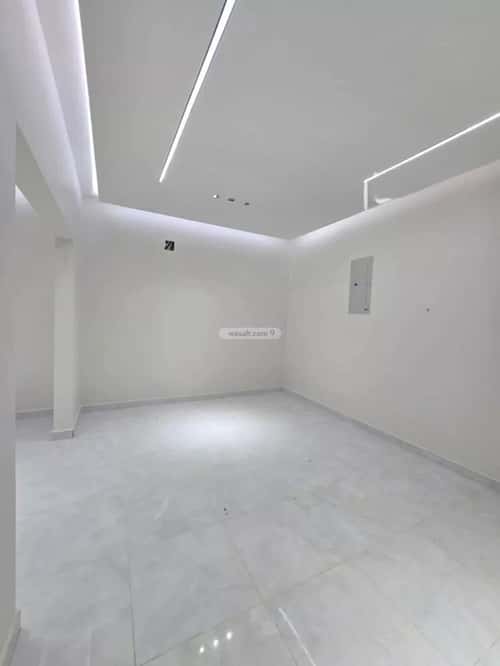 5 bedroom villa in Dhahrat Laban