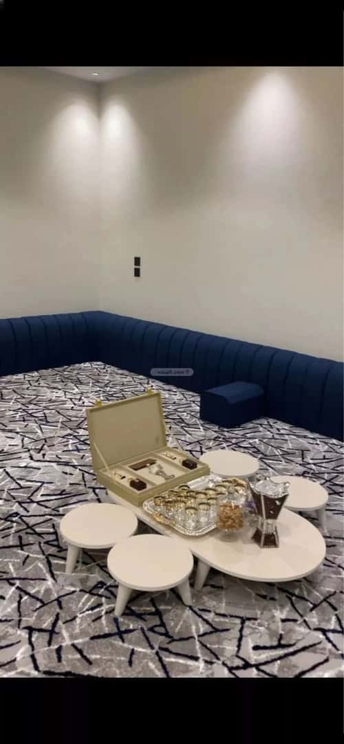 فيلا 350 متر مربع شمالية على شارع 15م شكر، خميس مشيط