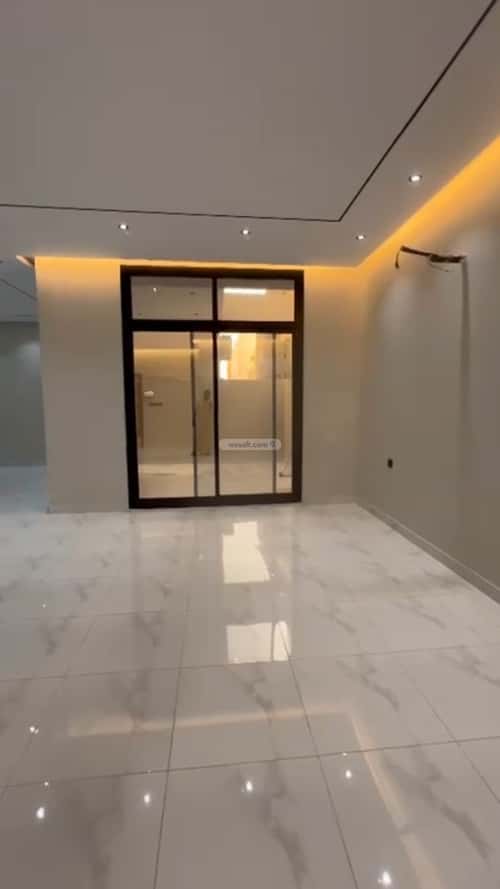 Villa 318 SQM Facing East with 8 Bedrooms Al Rahmanyah, East Jeddah, Jeddah