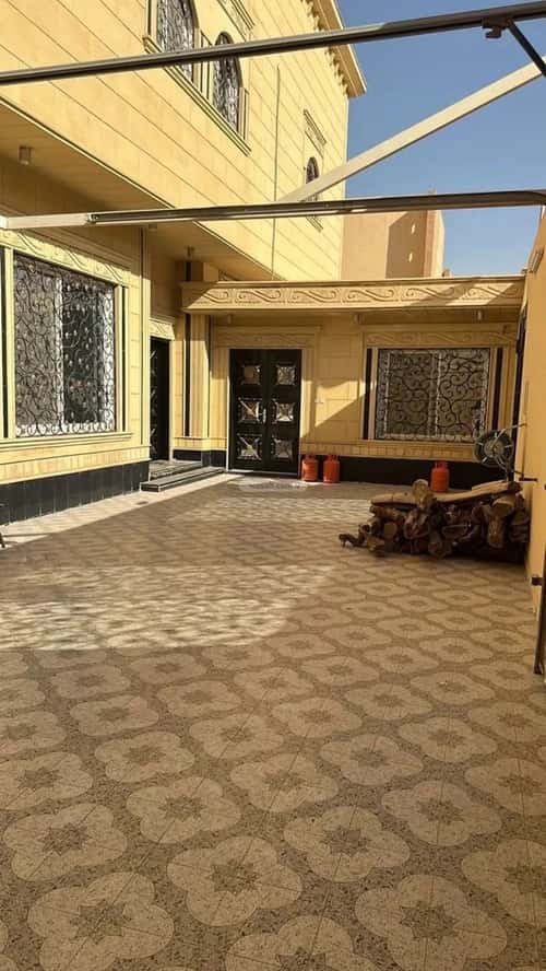 Floor 648 SQM with 5 Bedrooms Al-Hazm, West Riyadh, Riyadh