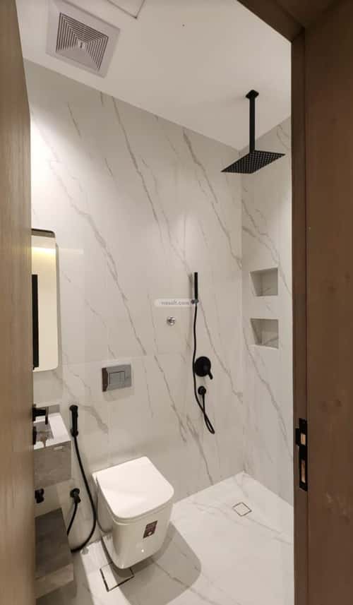 فيلا 230 متر مربع شرقية على شارع 25م الياقوت، شمال جدة، جدة